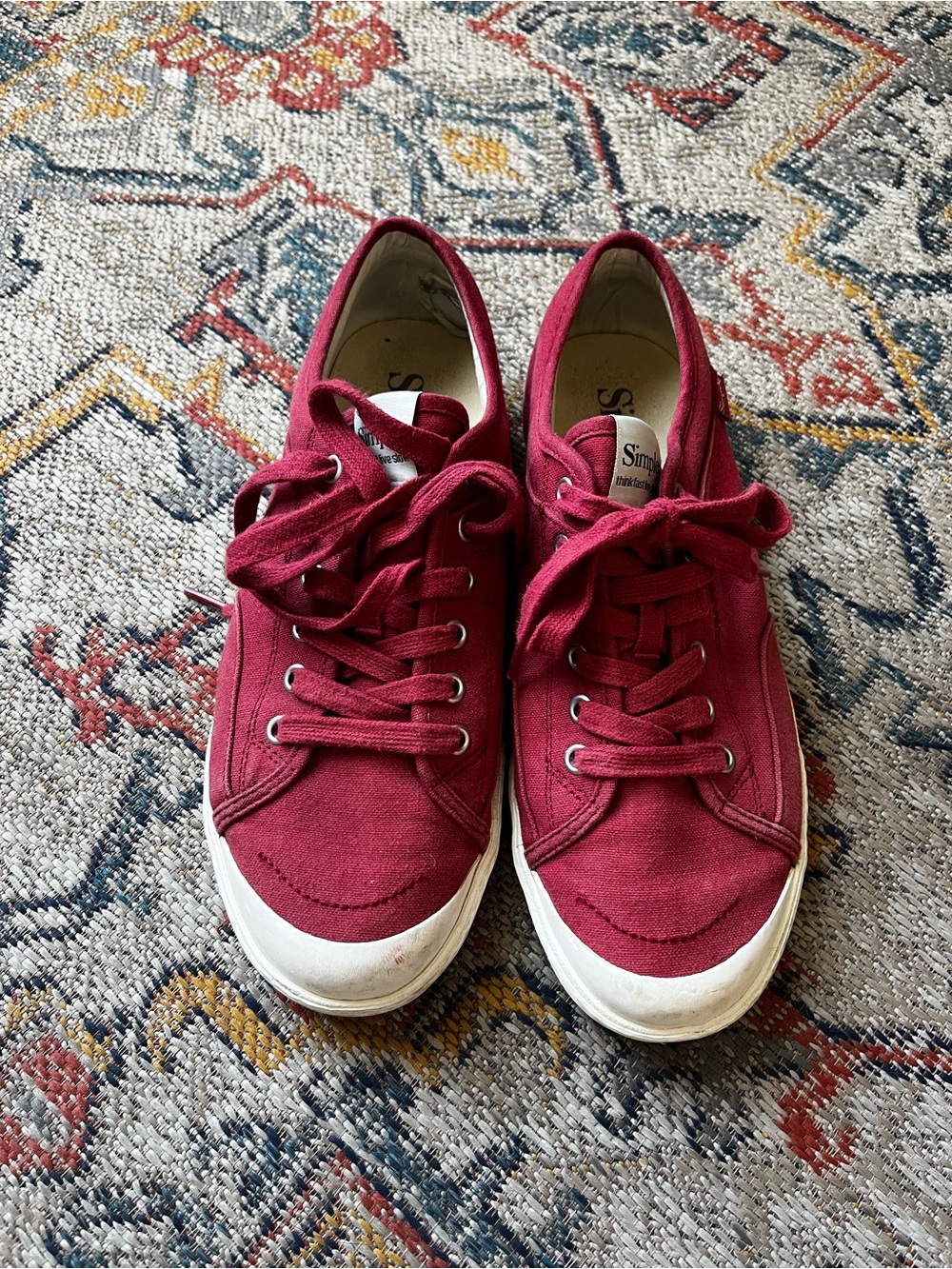 Simple Men’s Canvas Low-Top Sneakers in Red Size 10